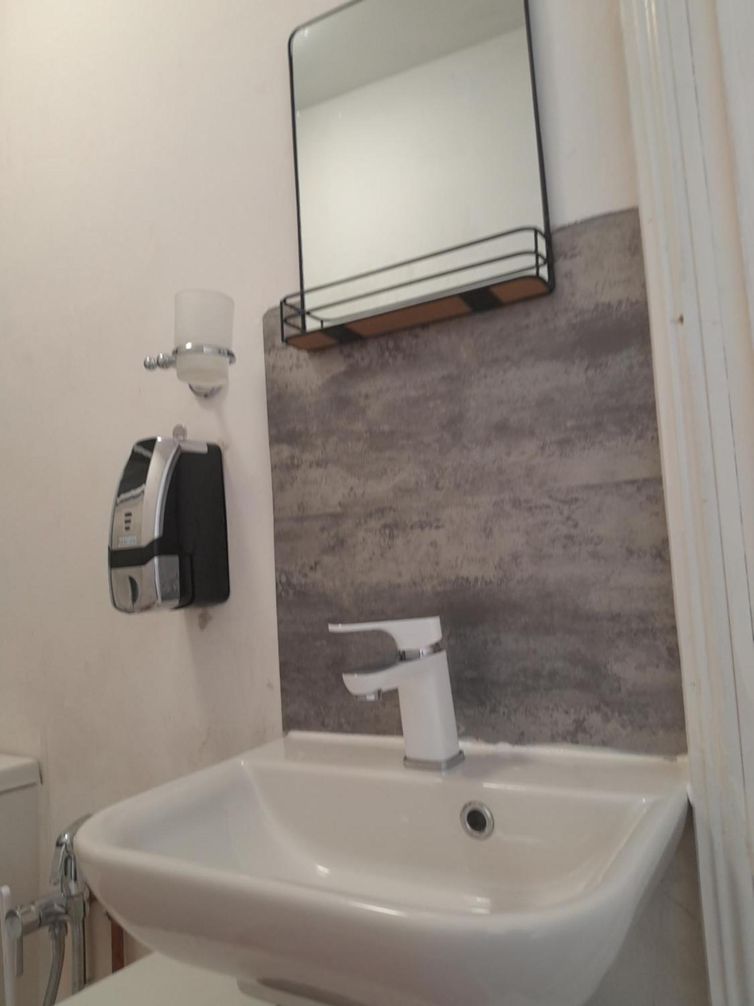 Ensuite Basic Room Budget Sketty 5 سوانسي المظهر الخارجي الصورة